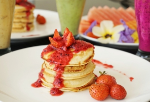 Pancakes and a full breakfast