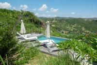 Mountain view with the pool